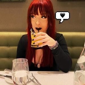 Meet your Posher, Kat